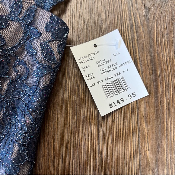 🆕 DAVID'S BRIDAL long lace cap sleeve dress with keyhole back SZ 3 - Picture 8 of 10